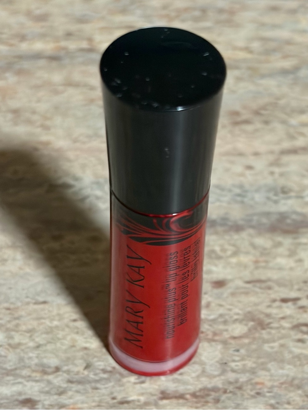Mary Kay Rock ‘N’ Red 2T05 Red Nourishing Plus Lip Gloss